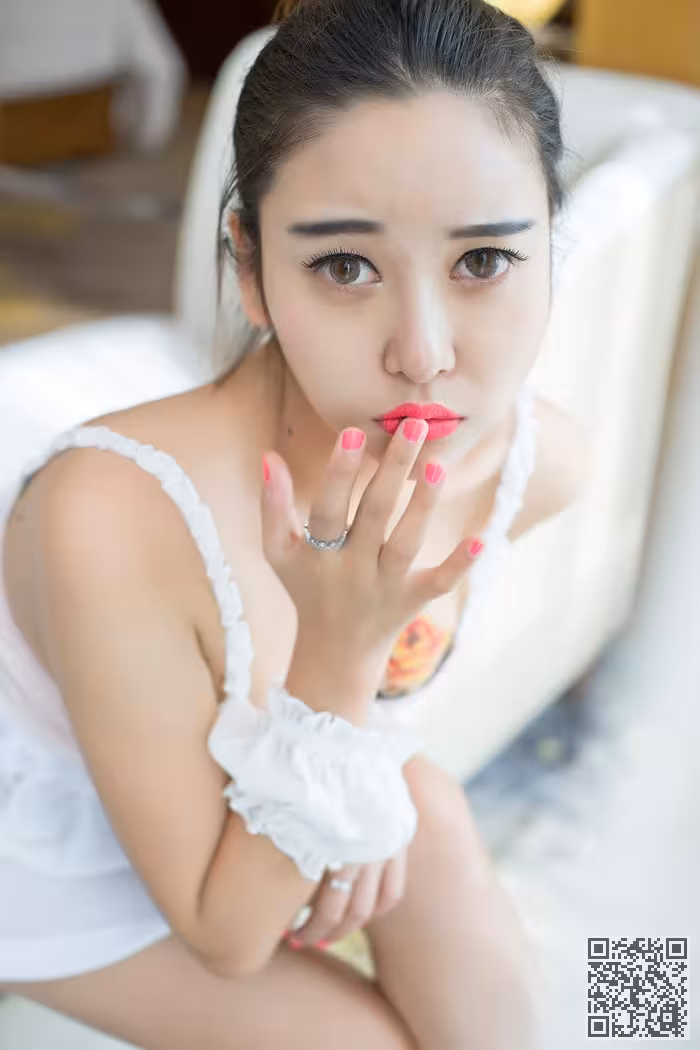 寂寞少妇李梓熙SM情趣装巨乳诱人