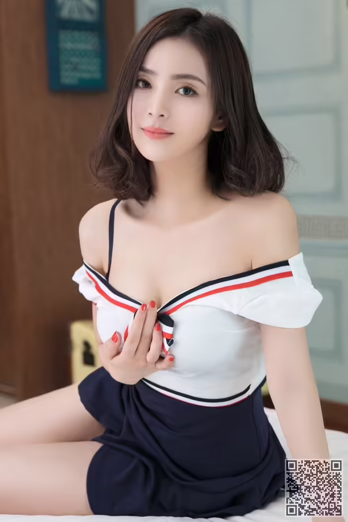 蕾丝内衣、酥胸、性感