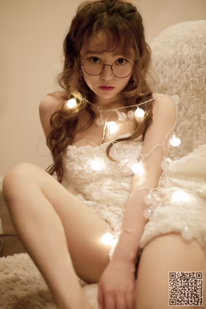 童颜巨乳、柳侑绮、情趣、诱惑