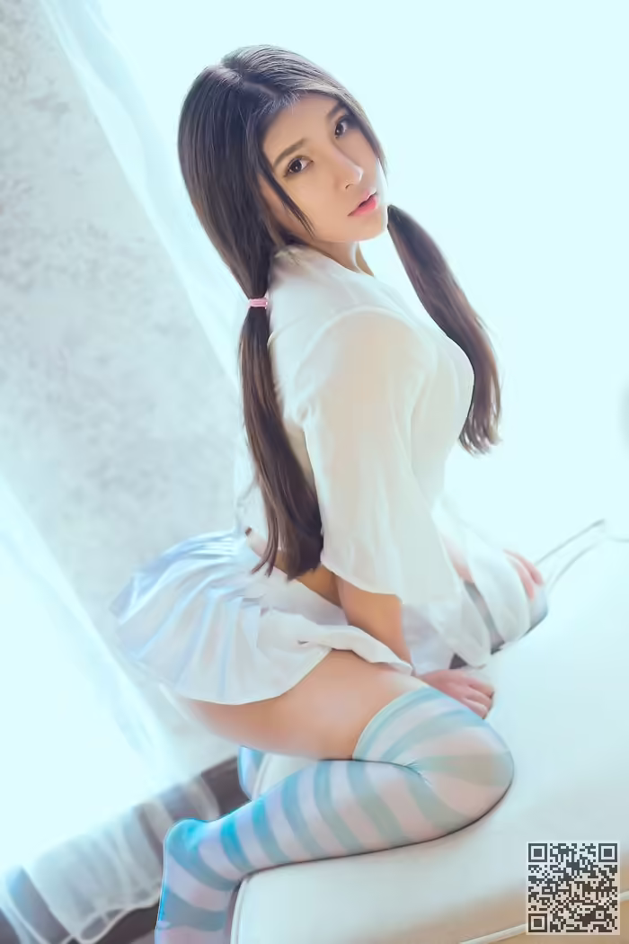 纯妹子、麻花辫、翘臀、私房秀