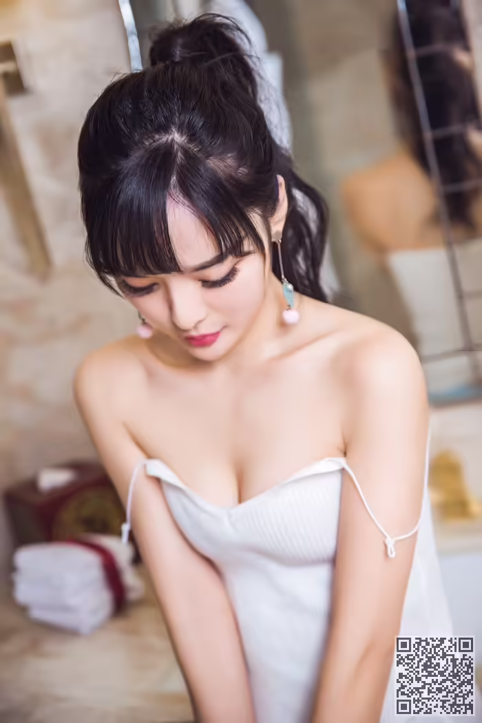 少女、周熙妍、湿身诱惑