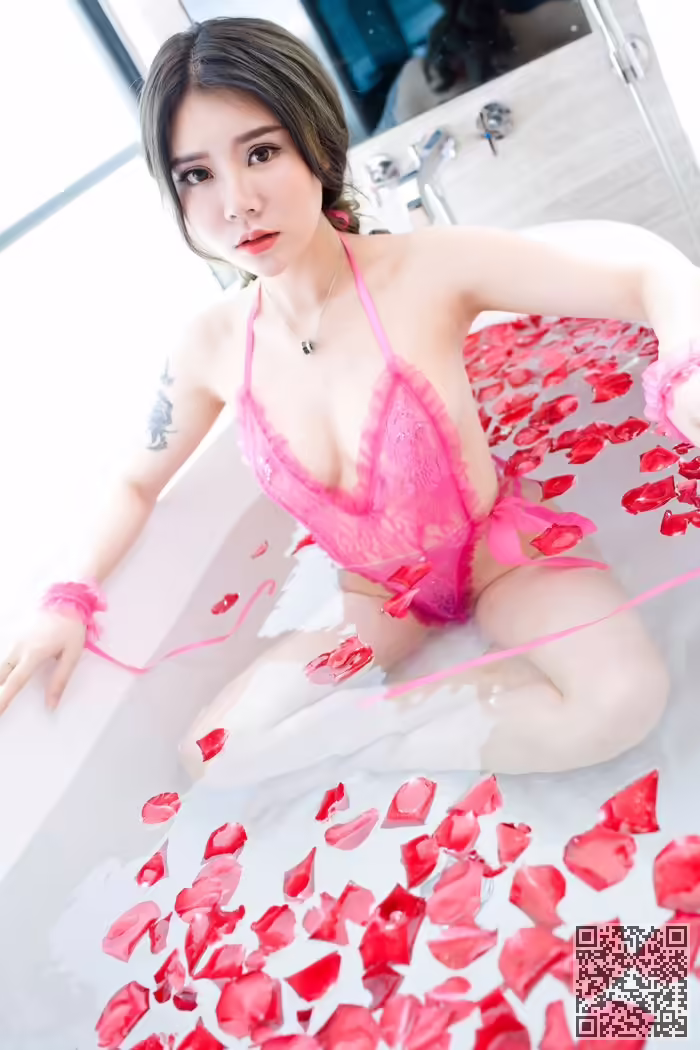 少妇、爱丽莎、湿身诱惑