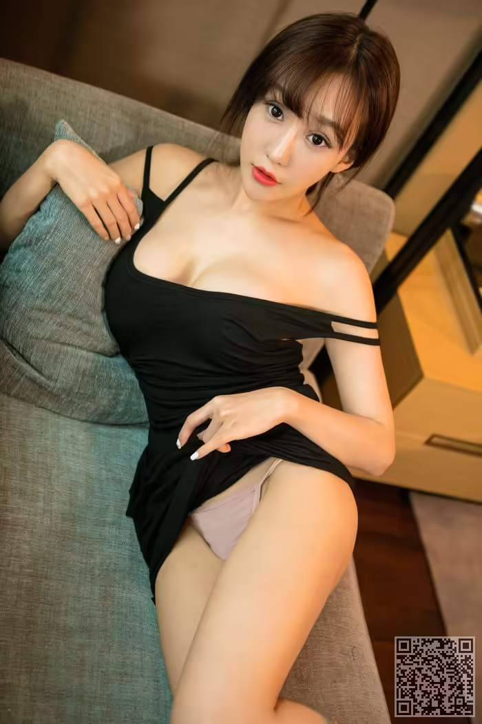 性感、尤物、顾籼