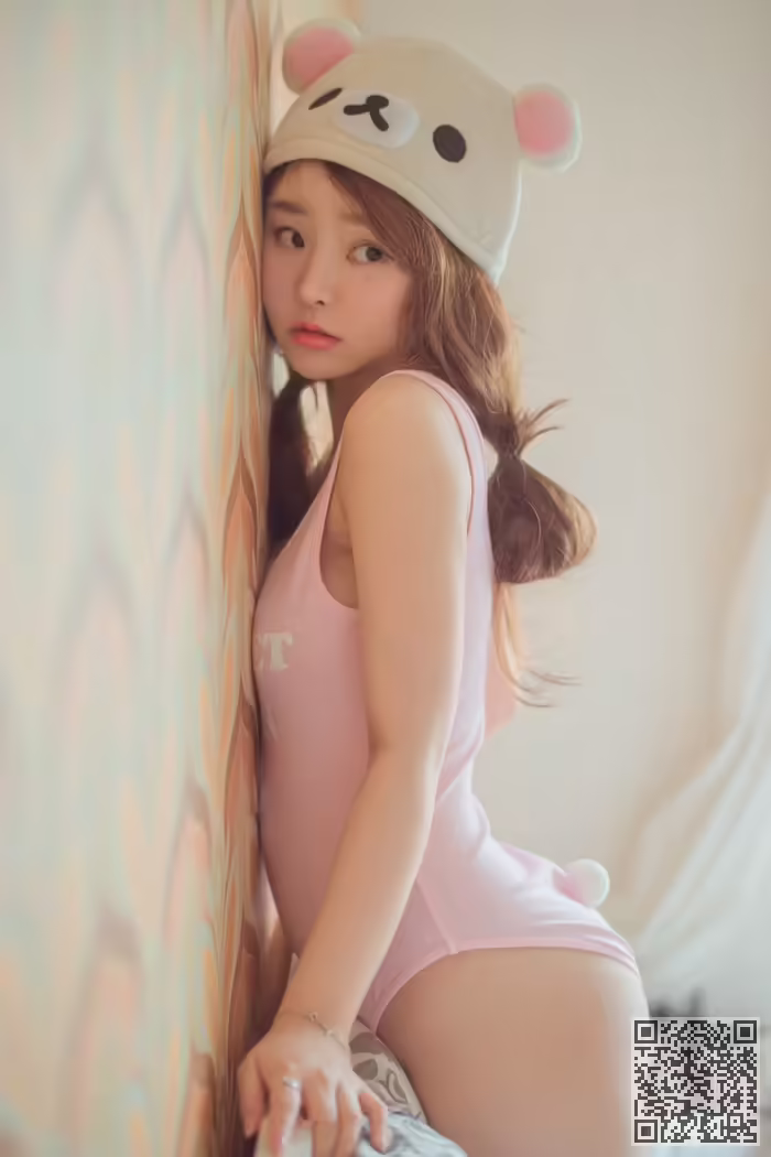 童颜、巨乳、柳侑绮