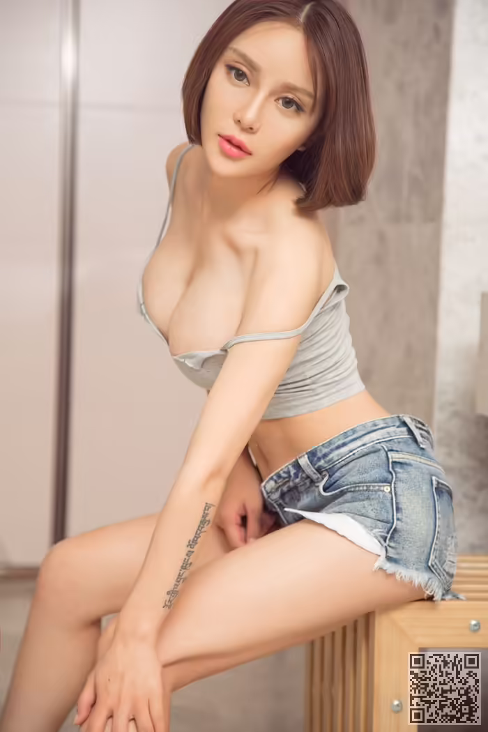 性感、胸模、艾琳娜