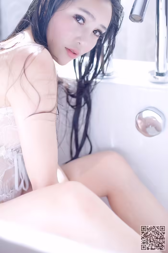 大胸妹、艾弥、丰乳肥臀