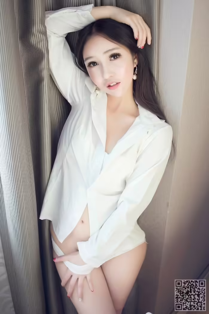 大胸妹、艾弥、丰乳肥臀