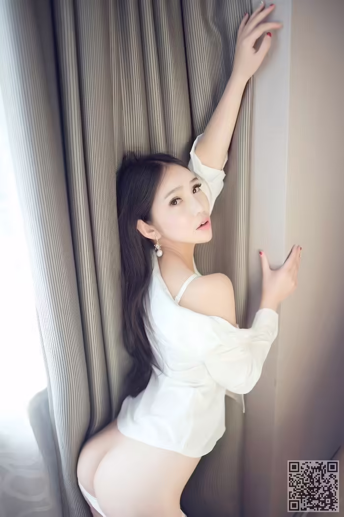 大胸妹、艾弥、丰乳肥臀