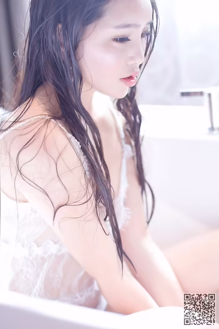 大胸妹、艾弥、丰乳肥臀