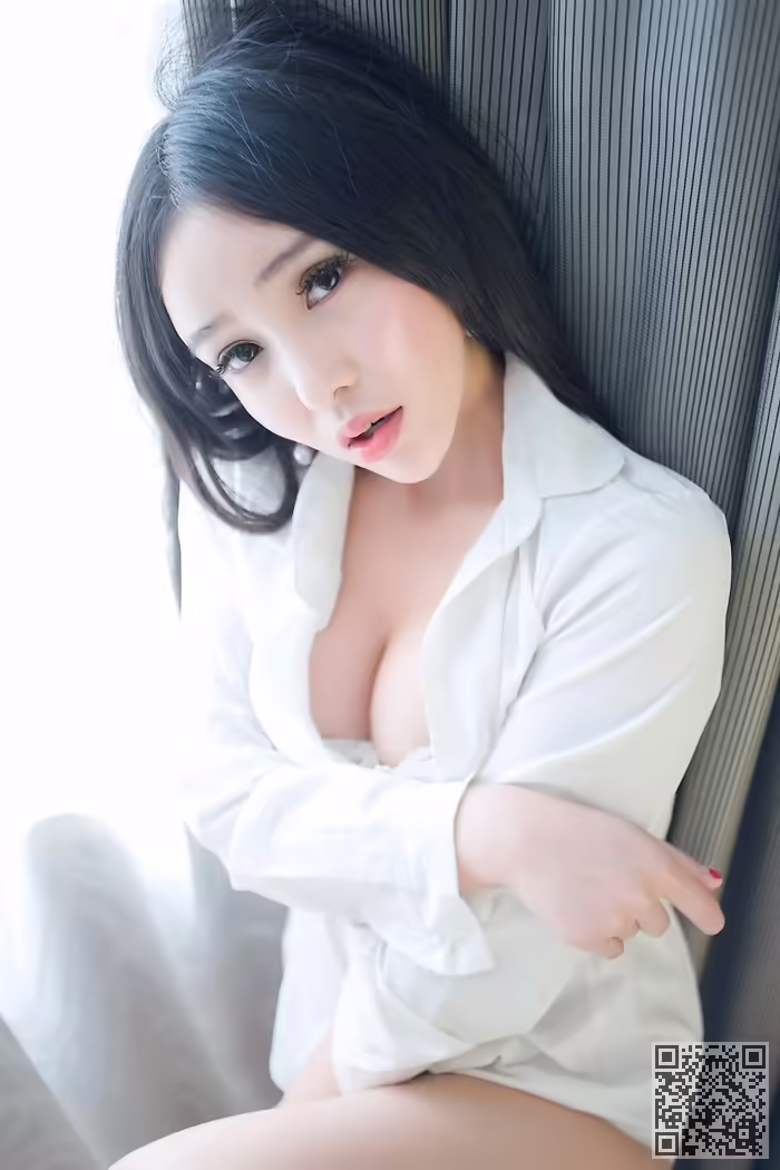 大胸妹、艾弥、丰乳肥臀