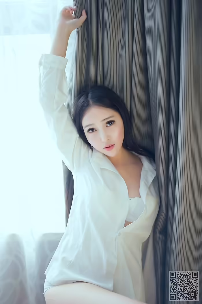 大胸妹、艾弥、丰乳肥臀