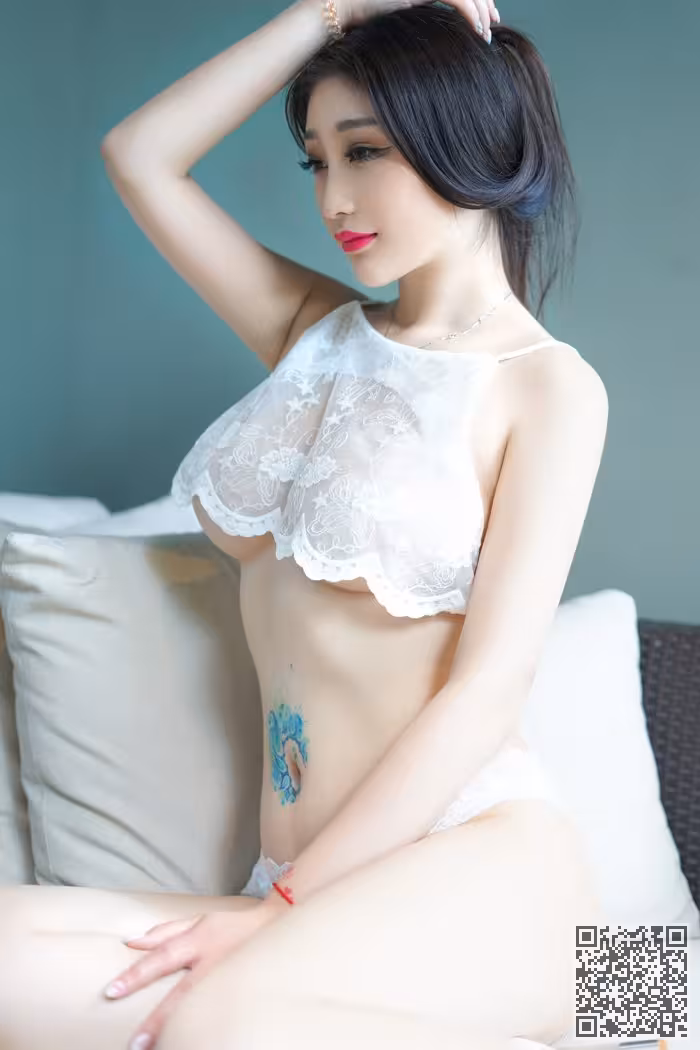 极品尤物妲己全裸泡泡浴秀丰乳肥臀