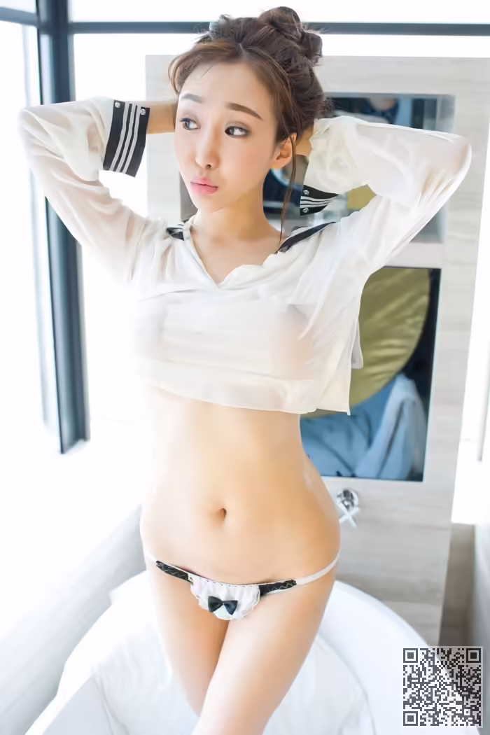 学生妹、顾灿、制服、湿身、美乳
