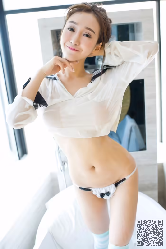 学生妹、顾灿、制服、湿身、美乳
