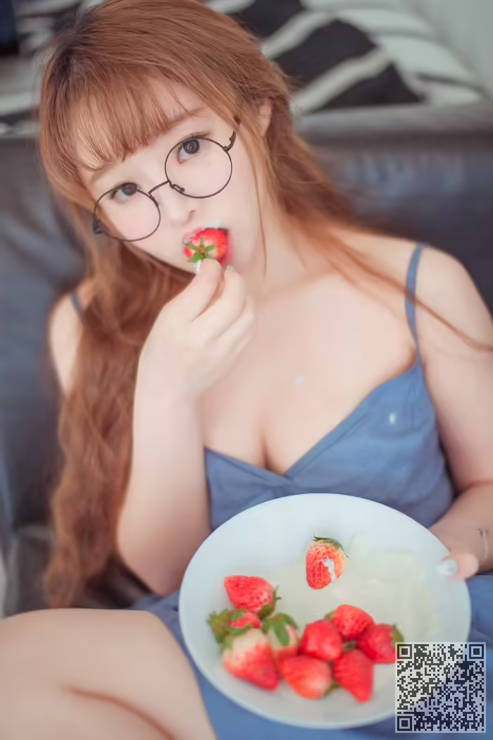 童颜巨乳、柳侑绮、性感