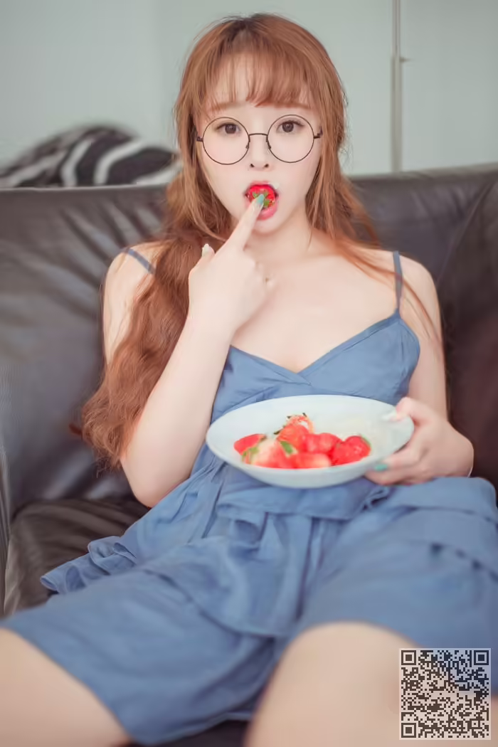 童颜巨乳、柳侑绮、性感