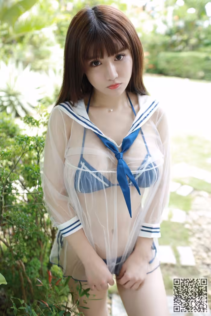 少妇娇萌萌透明薄纱尽显白嫩豪乳