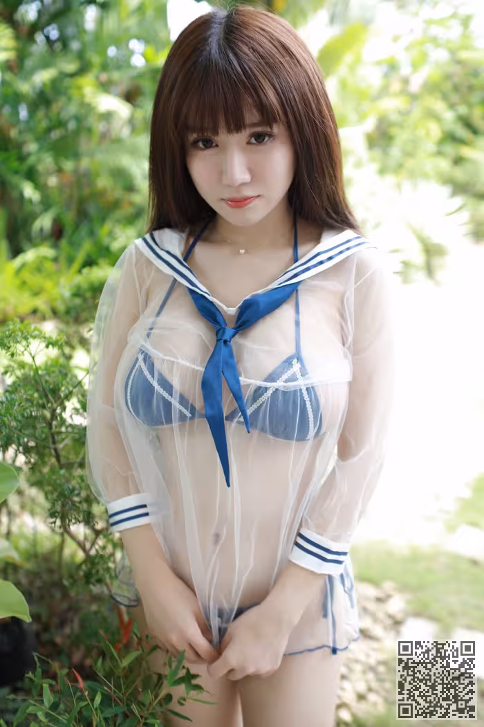 少妇娇萌萌透明薄纱尽显白嫩豪乳