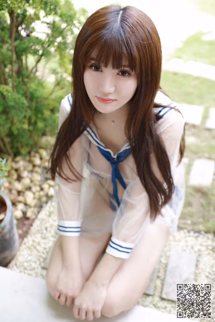 少妇娇萌萌透明薄纱尽显白嫩豪乳