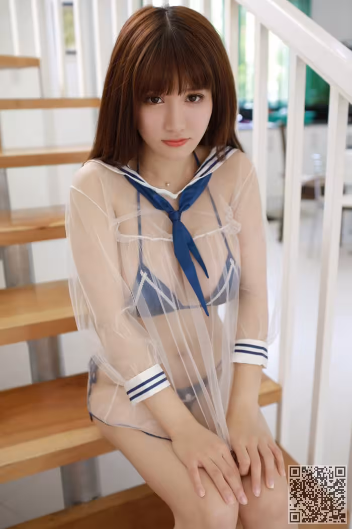 少妇娇萌萌透明薄纱尽显白嫩豪乳