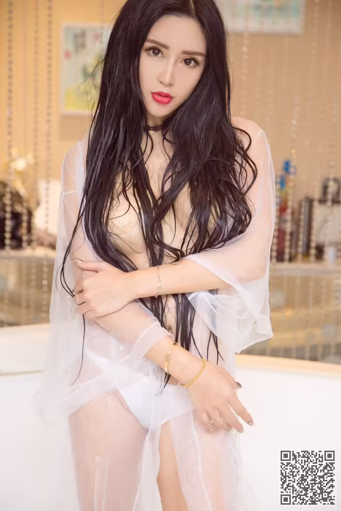 少妇、艾霓莎、湿身