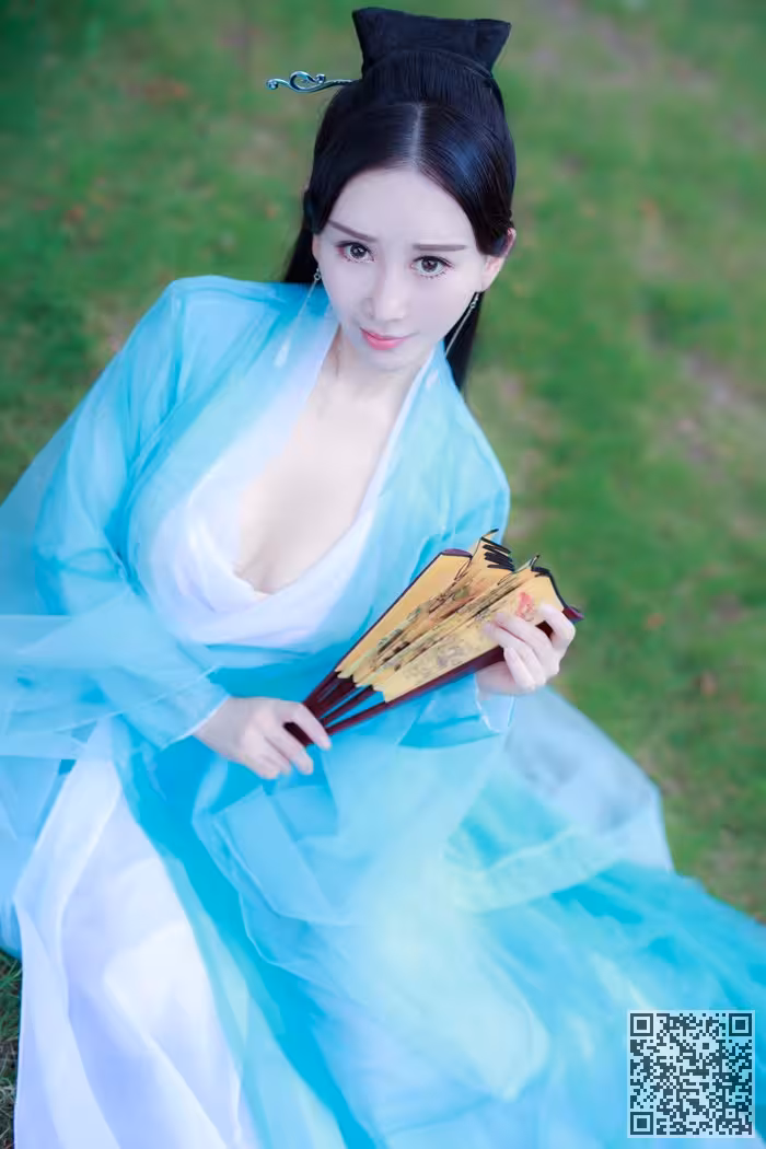 女王、邹晶晶、真空