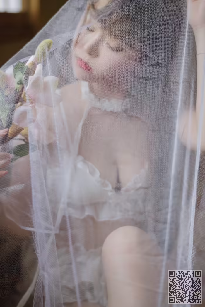 童颜、巨乳、柳侑绮