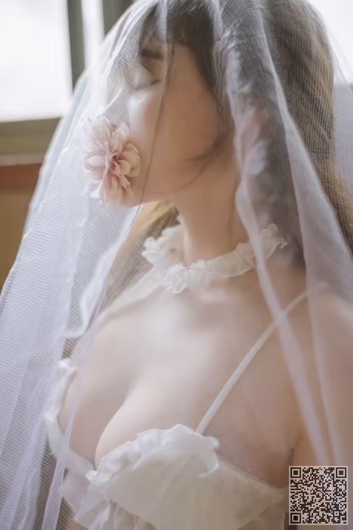 童颜、巨乳、柳侑绮