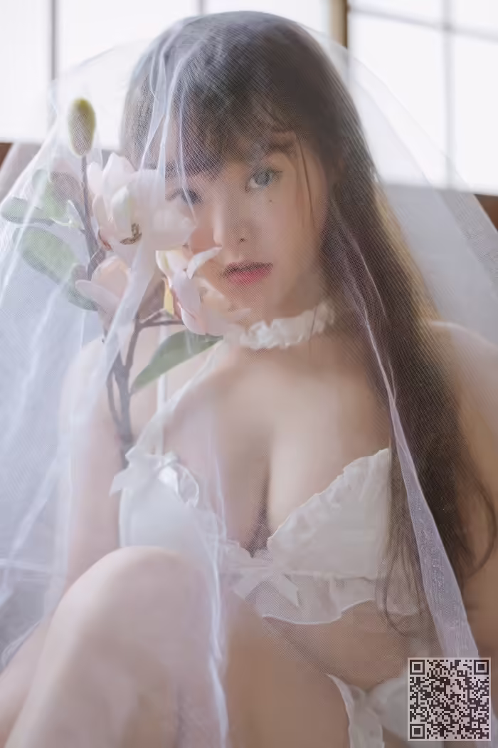 童颜、巨乳、柳侑绮