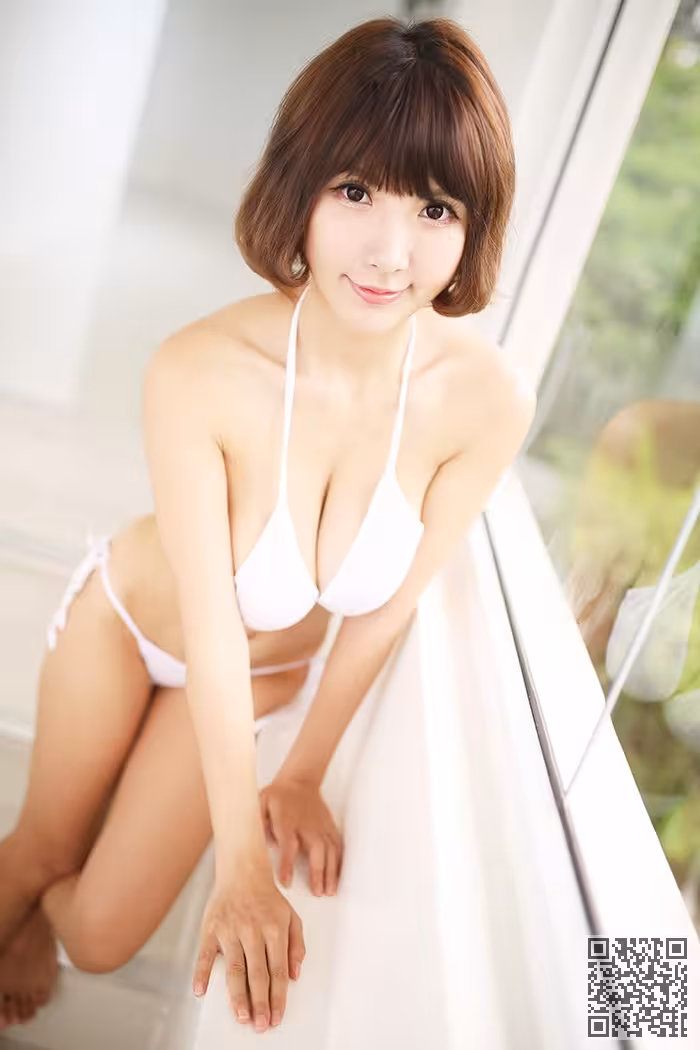 巨乳美女晓茜白嫩酥胸百看而不腻