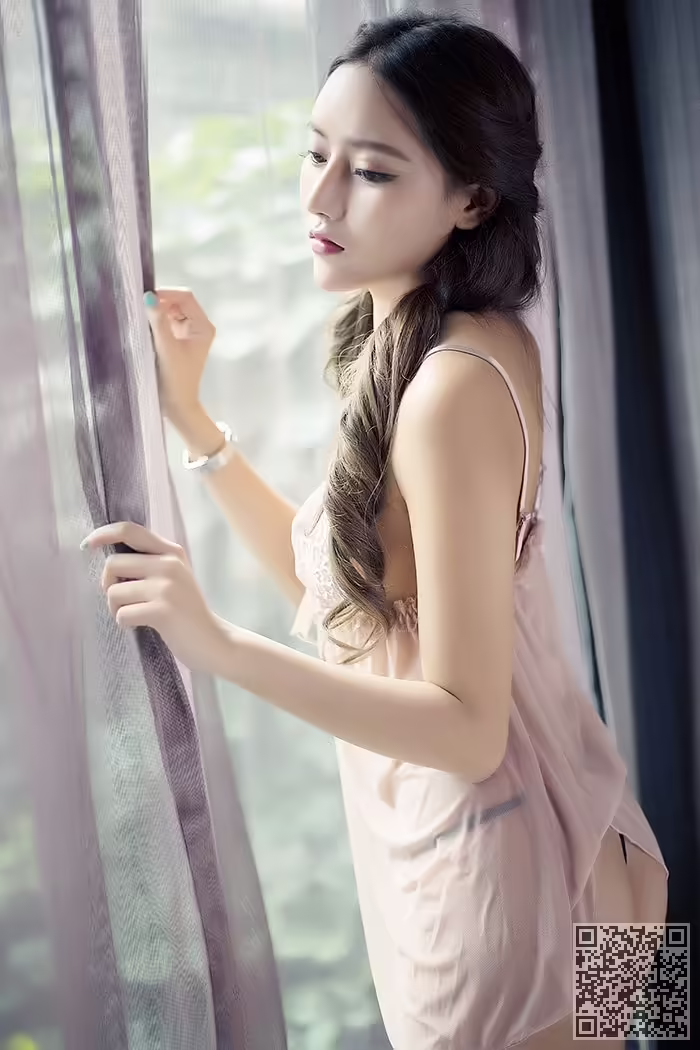 嫩模、阿童木、蕾丝、湿身