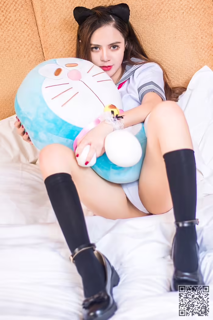 学妹、全裸、美体