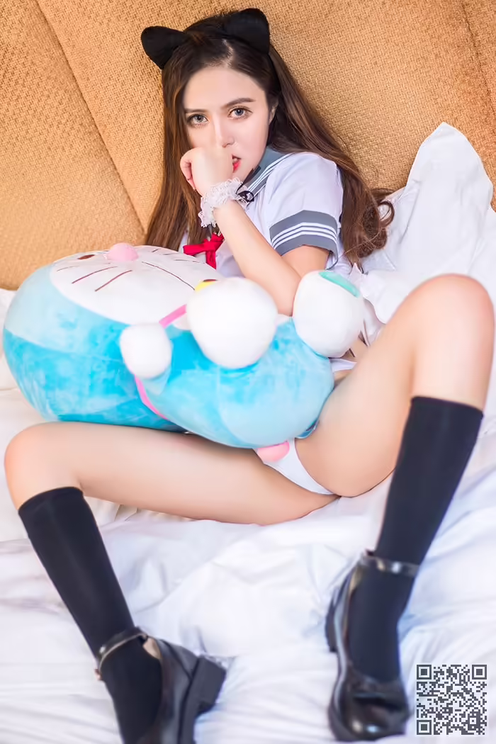 学妹、全裸、美体