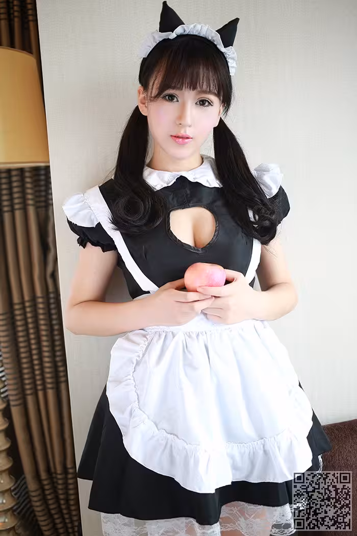娇媚女仆唐雨辰制服诱惑美乳抢镜