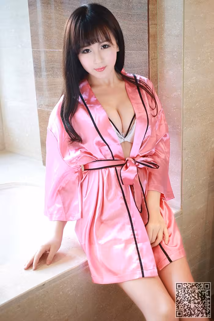 娇媚女仆唐雨辰制服诱惑美乳抢镜