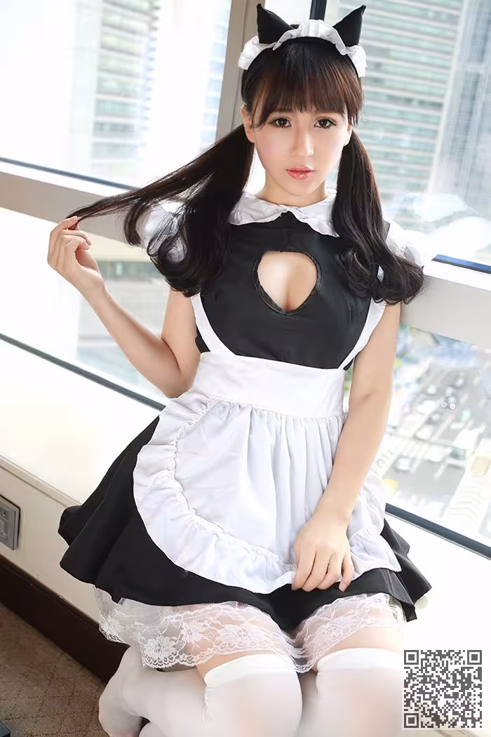 娇媚女仆唐雨辰制服诱惑美乳抢镜