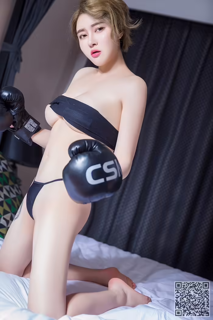 少妇、丁裤、黑丝