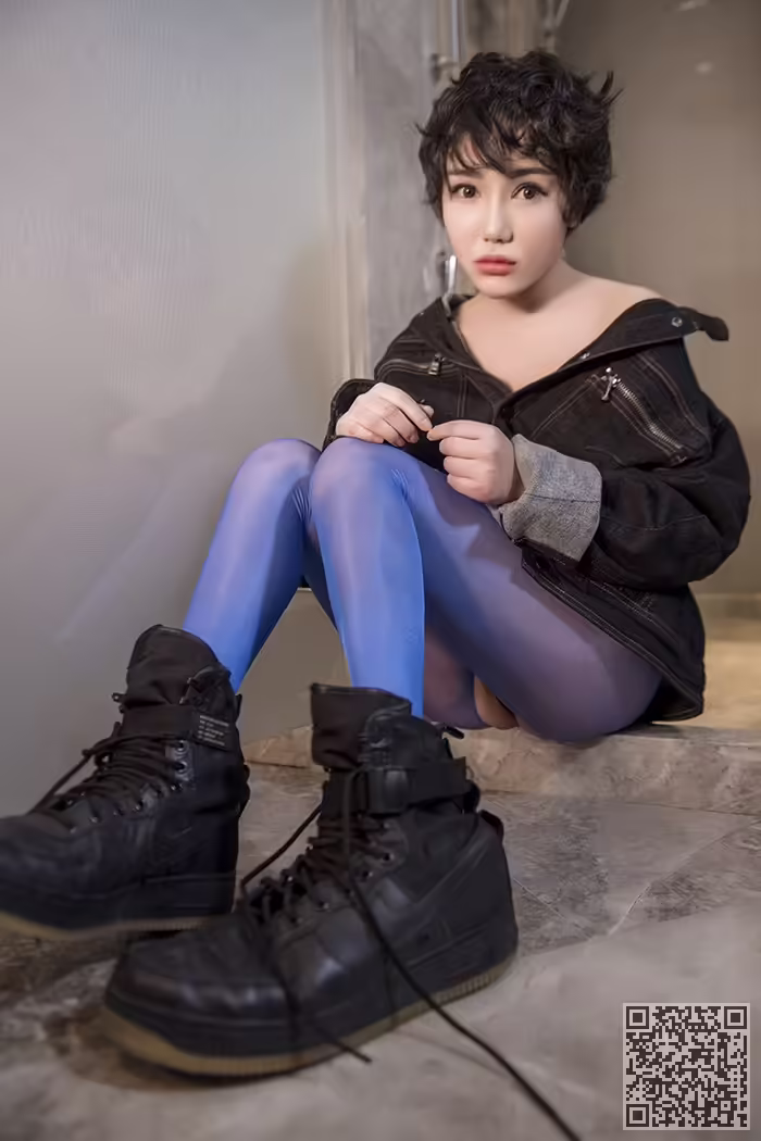 丝袜、少妇、全裸、美乳