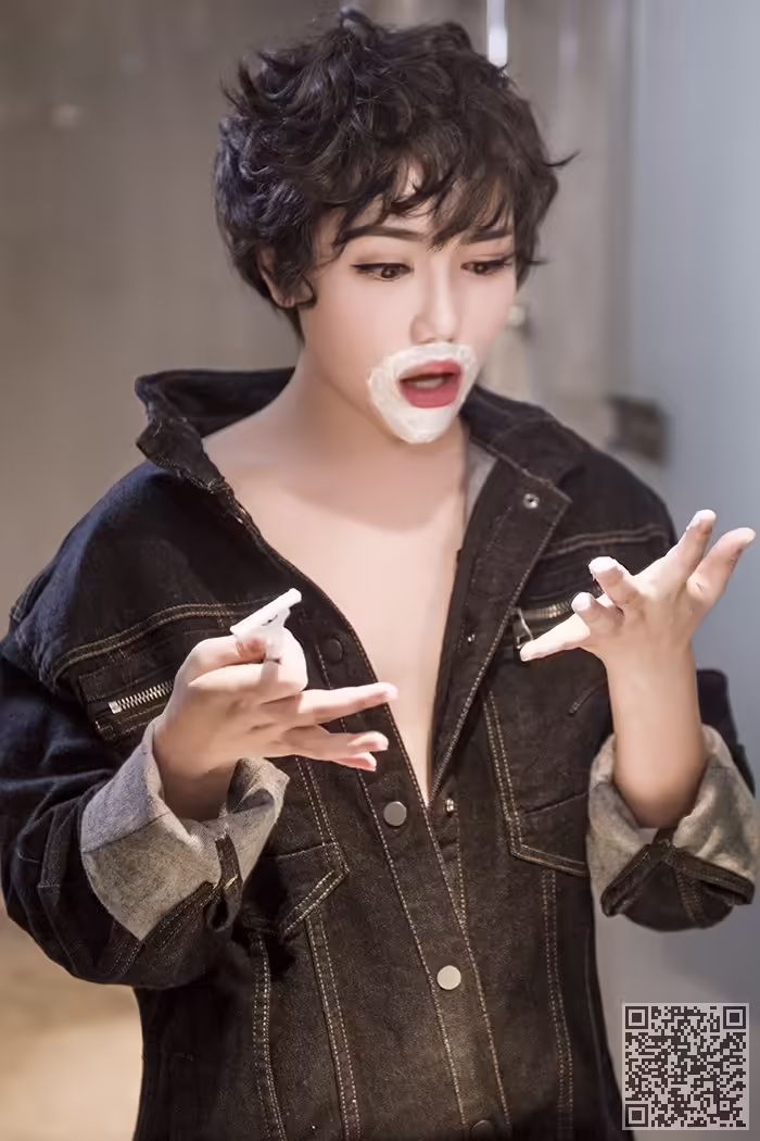 丝袜、少妇、全裸、美乳