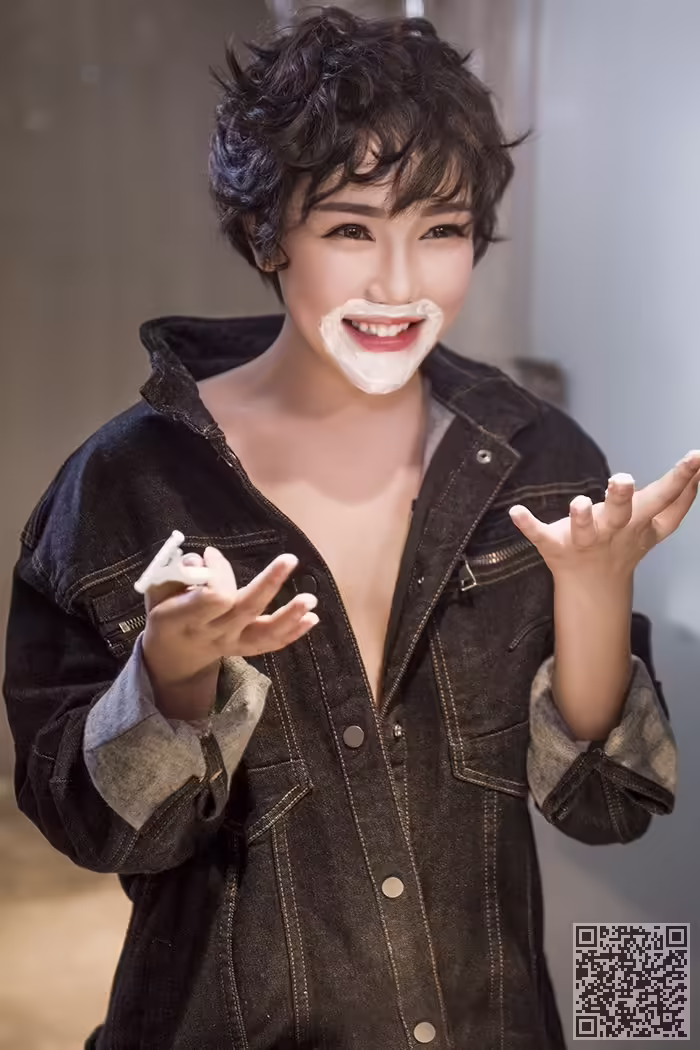 丝袜、少妇、全裸、美乳