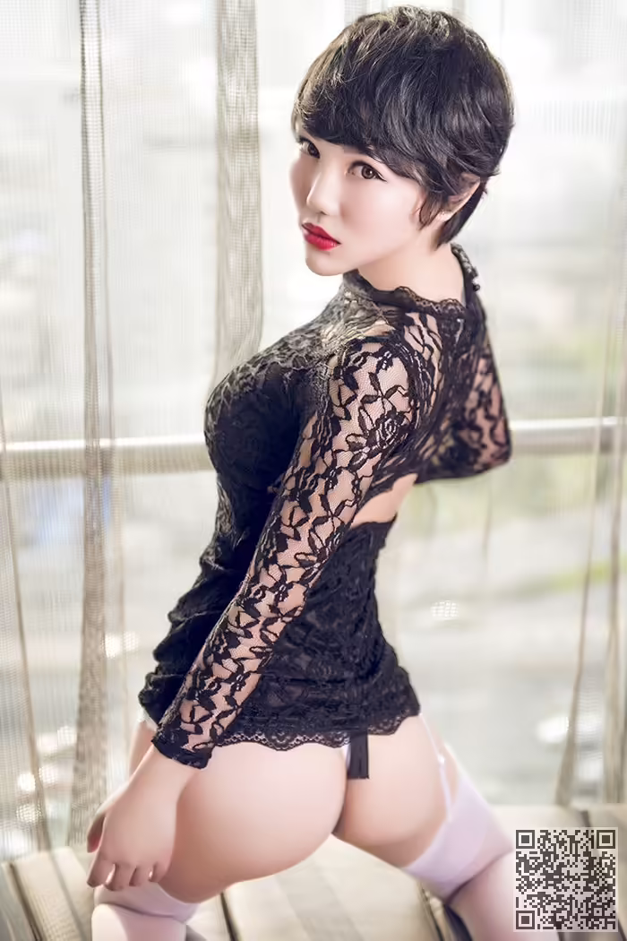 丝袜、少妇、全裸、美乳