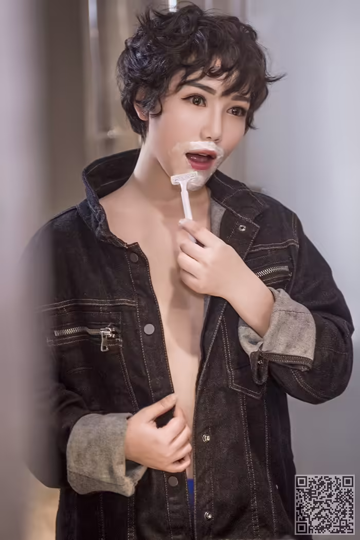 丝袜、少妇、全裸、美乳