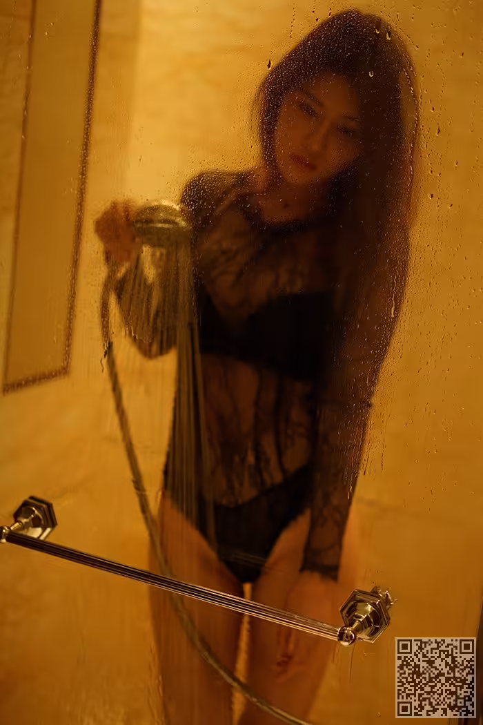 御姐、叶佳颐、湿身、豪乳、翘臀