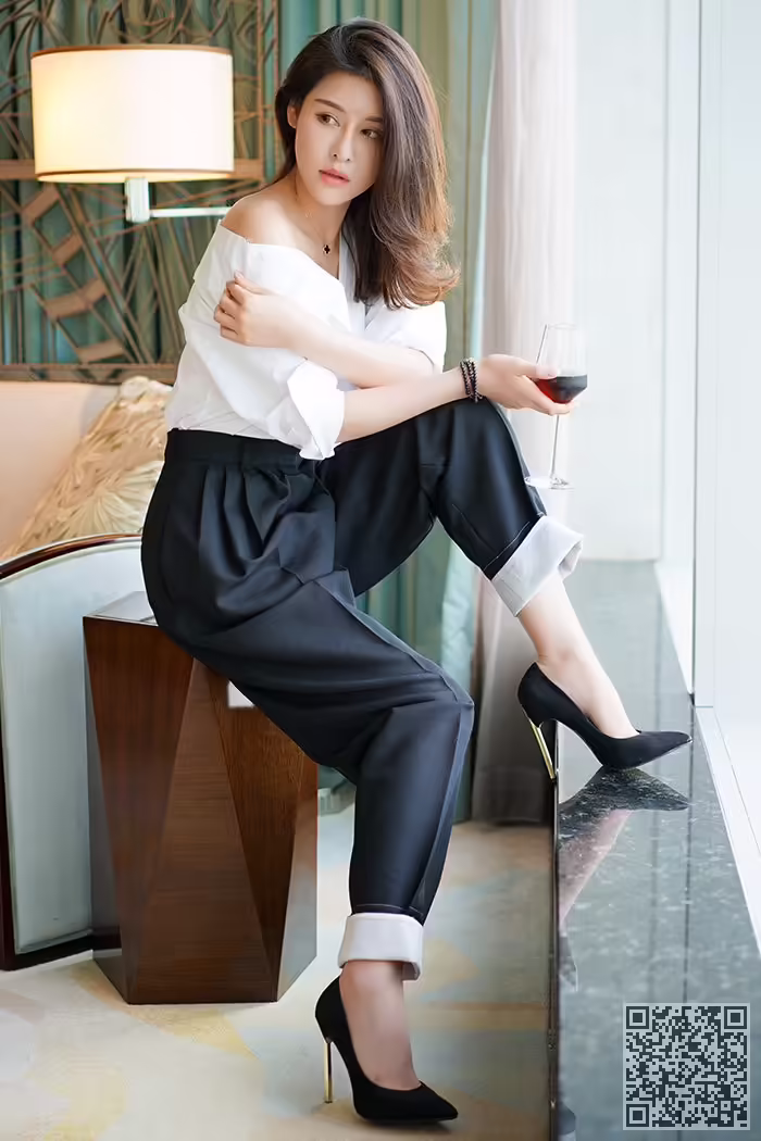 御姐、叶佳颐、湿身、豪乳、翘臀