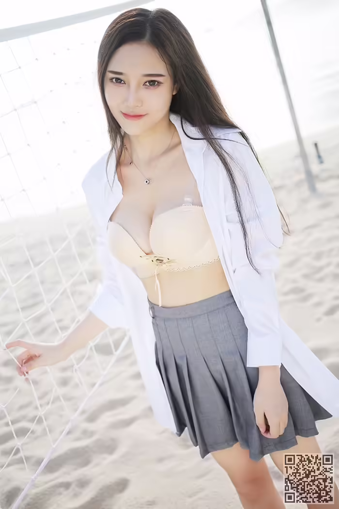 尤物唐Qier性感的比基尼