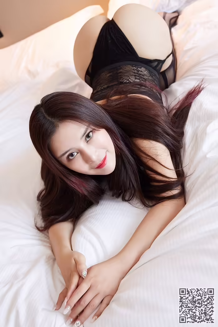 丝袜、尤物、丰乳肥臀