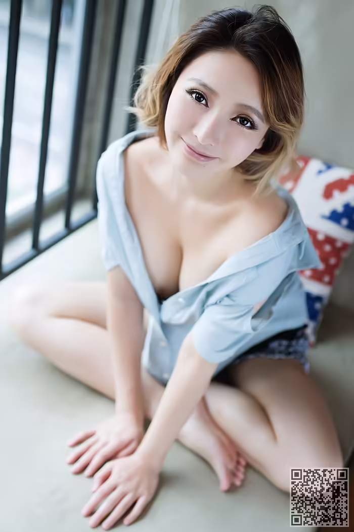 老湿、豪乳、翘臀