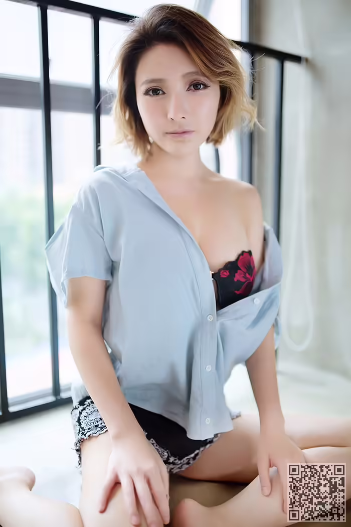 老湿、豪乳、翘臀