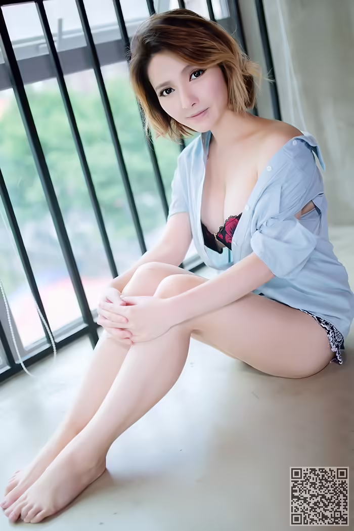老湿、豪乳、翘臀