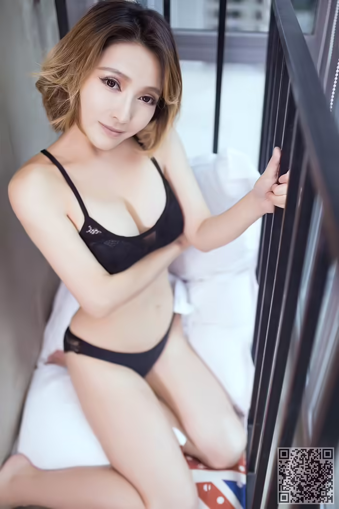 老湿、豪乳、翘臀